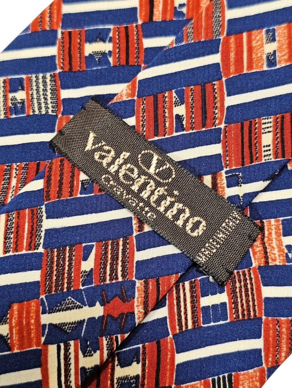 VALENTINO TIE - Picture 2 of 15